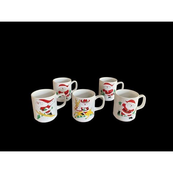 𝅺SET of five vintage ceramic Santa mugs Japan